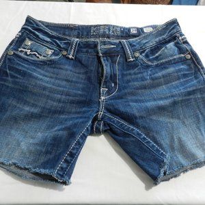 Miss Me denim thick stitch detail, raw hem, 5-pocket jean shorts in medium blue